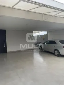 Casa com 3 Quartos à venda, 360m² no Jaraguá, Uberlândia