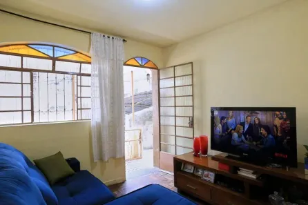Casa com 2 Quartos à venda, 120m² no Sagrada Família, Belo Horizonte