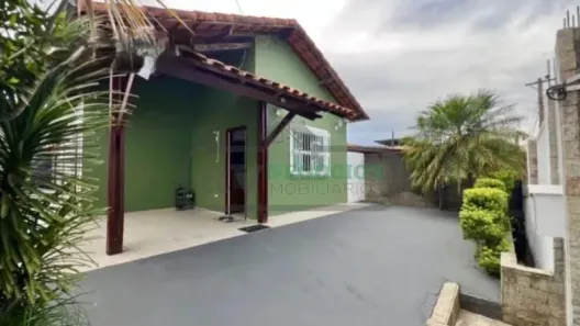 Casa com 3 Quartos à venda, 240m² no São Pedro, Juiz de Fora