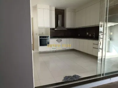 Casa com 3 Quartos para alugar, 155m² no Vila Oliveira, Mogi das Cruzes