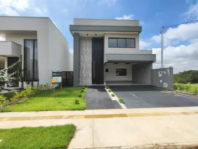 Casa com 3 Quartos à venda, 226m² no Jardins Capri, Senador Canedo