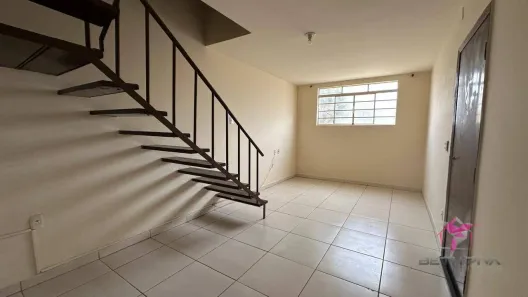 Sobrado com 3 Quartos para alugar, 140m² no Centro, Leme