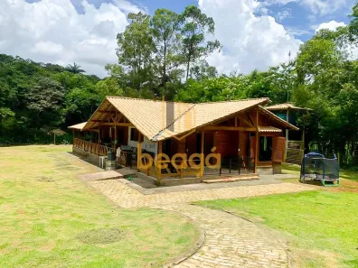 Fazenda/Sítio com 4 Quartos à venda, 209m² no Iporanga, Sete Lagoas