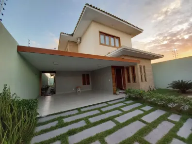 Sobrado com 3 Quartos à venda, 260m² no Jerônimo Prado, Sobral
