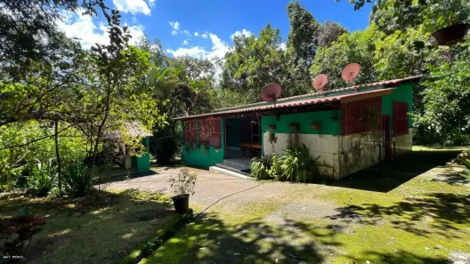 Fazenda/Sítio com 2 Quartos à venda, 200m² no , Hidrolândia