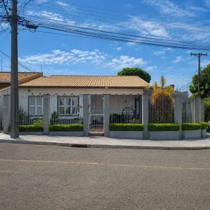 Casa com 2 Quartos à venda, 250m² no Coliseu, Londrina