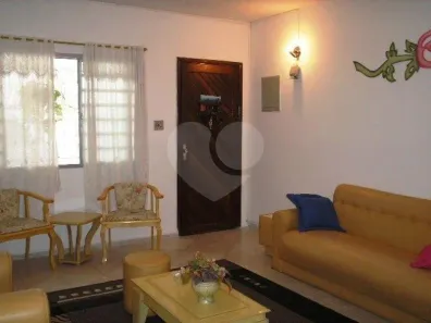 Sobrado com 4 Quartos à venda, 204m² no Vila Nivi, São Paulo