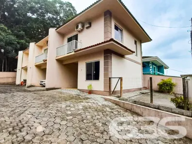 Sobrado com 2 Quartos à venda, 85m² no Boa Vista, Joinville