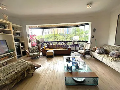 Apartamento com 3 Quartos à venda, 220m² no Vila Suzana, São Paulo