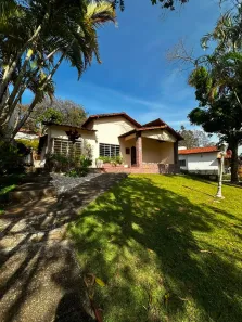 Casa de Condomínio com 4 Quartos para venda ou aluguel, 244m² no Condominio Parque das Vertentes, Serra Negra