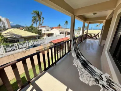 Sobrado com 4 Quartos à venda, 247m² no Indaiá, Caraguatatuba