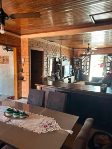 Casa com 3 Quartos para alugar, 107m² no Niterói, Canoas