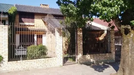 Casa com 3 Quartos à venda, 230m² no Camaquã, Porto Alegre