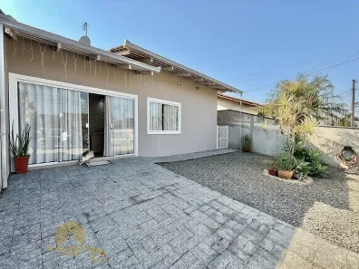 Casa com 3 Quartos à venda, 130m² no Santa Catarina, Joinville