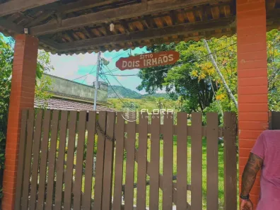 Fazenda/Sítio com 4 Quartos à venda, 500m² no Centro (Pachecos), Itaboraí
