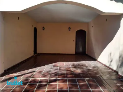 Casa com 3 Quartos à venda, 277m² no Vila Marieta, Campinas