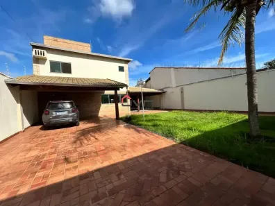 Casa com 3 Quartos para alugar, 280m² no Morada da Colina, Uberlândia