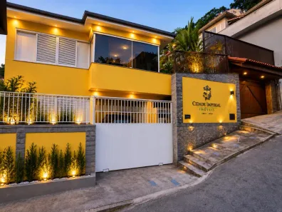 Casa com 3 Quartos para alugar, 120m² no Quissama, Petrópolis