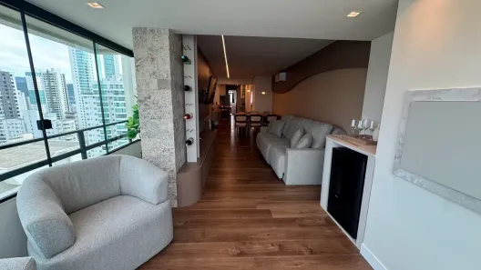 Apartamento com 3 Quartos para alugar, 125m² no Centro, Balneário Camboriú
