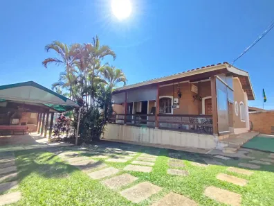 Casa com 3 Quartos à venda, 322m² no Alvinópolis, Atibaia
