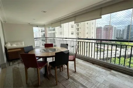 Apartamento com 3 Quartos para alugar, 168m² no Água Branca, São Paulo