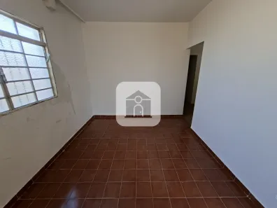 Casa com 3 Quartos para alugar, 90m² no Custódio Pereira, Uberlândia