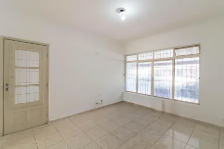 Casa com 2 Quartos para alugar, 200m² no Vila Hulda, Guarulhos