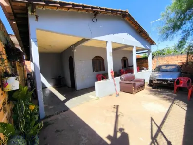 Casa com 3 Quartos à venda, 220m² no João Cândido, Brasília