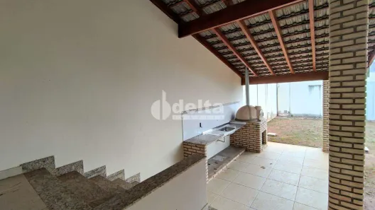 Casa com 4 Quartos à venda, 267m² no Vigilato Pereira, Uberlândia