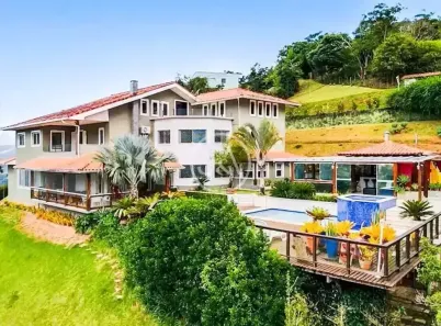 Casa com 5 Quartos à venda, 700m² no Itaipava, Petrópolis