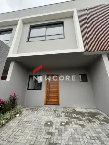 Sobrado com 2 Quartos à venda, 82m² no Canto Grande, Bombinhas