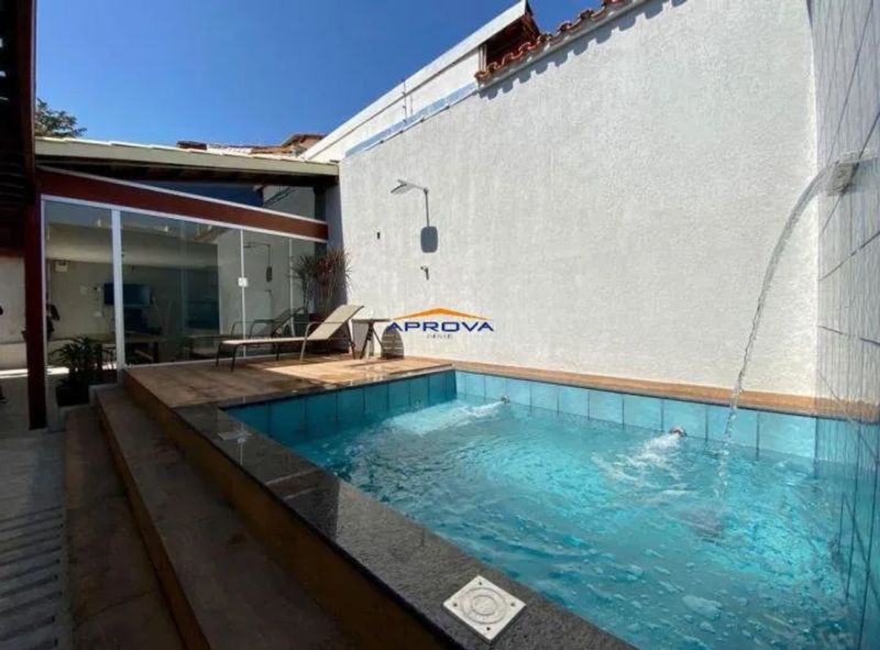 Casa com 4 quartos — Ouro Preto, Belo Horizonte