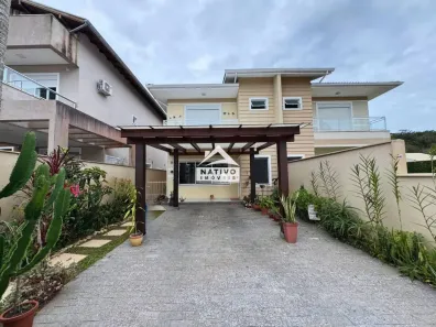 Casa com 3 Quartos à venda, 141m² no São João do Rio Vermelho, Florianópolis