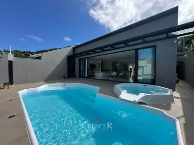 Casa com 5 Quartos à venda, 222m² no Sertaozinho, Matinhos
