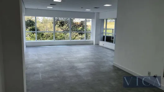Sala Comercial para alugar, 58m² no Green Valley Alphaville, Barueri