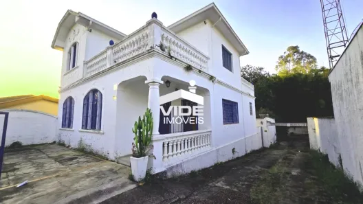 Casa com 3 Quartos para alugar, 350m² no Sousas, Campinas