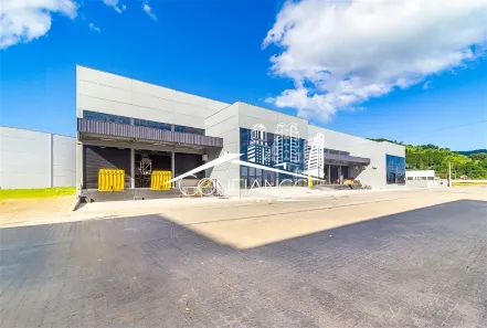 Galpão/Depósito/Armazém à venda, 2086m² no perequê, Porto Belo