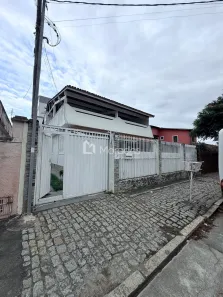 Casa com 4 Quartos à venda, 260m² no Parque São Caetano, Campos dos Goytacazes