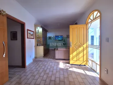 Casa com 3 Quartos à venda, 166m² no Barreiros, São José
