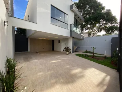 Casa com 3 Quartos à venda, 205m² no Jardim Inconfidência, Uberlândia