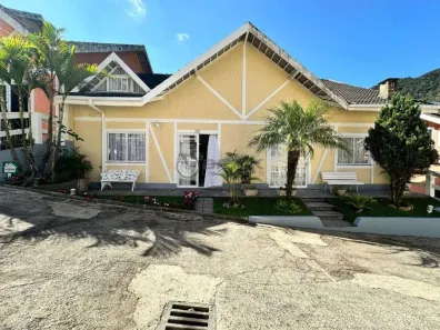 Casa de Condomínio com 3 Quartos à venda, 128m² no Granja Guarani, Teresópolis