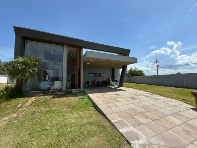 Casa de Condomínio com 4 Quartos à venda, 200m² no XANGRI-LÁ, Xangri-lá