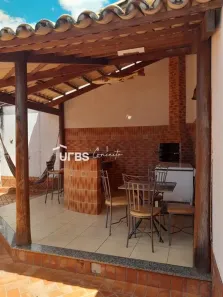 Casa com 3 Quartos à venda, 270m² no Jardim Brasil, Goiânia