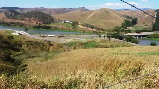 Fazenda/Sítio com 1 Quarto à venda, 10m² no Lavrinhas, Lavrinhas