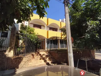 Sobrado com 3 Quartos à venda, 330m² no Centro, Presidente Prudente