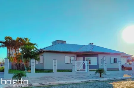 Casa com 3 Quartos à venda, 180m² no Torres, Torres
