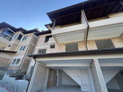 Casa com 3 Quartos à venda, 200m² no Canto da Praia, Itapema