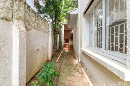 Casa com 4 Quartos para venda ou aluguel, 420m² no Pacaembu, São Paulo