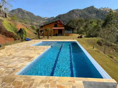 Fazenda/Sítio com 3 Quartos à venda, 85000m² no , Sapucaí-Mirim