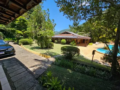 Casa de Condomínio com 4 Quartos à venda, 300m² no Cuiabá, Petrópolis